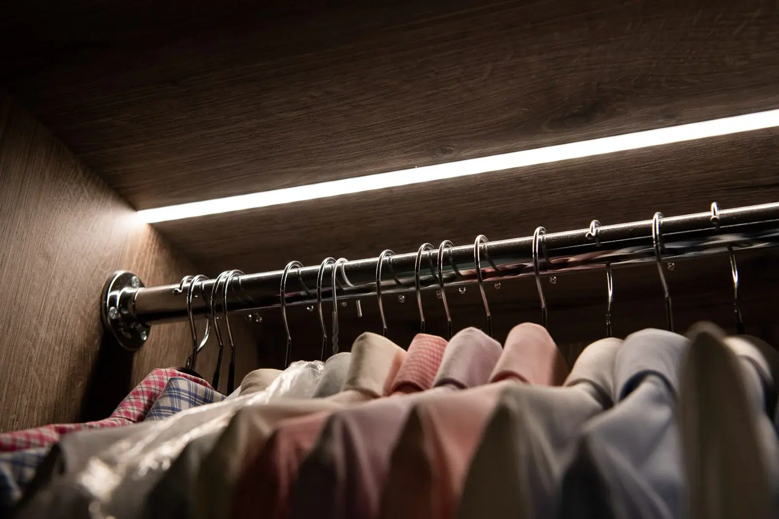 Wardrobes & Dressing Rooms in London, interior design and bespoke joinery by Studio Schubert