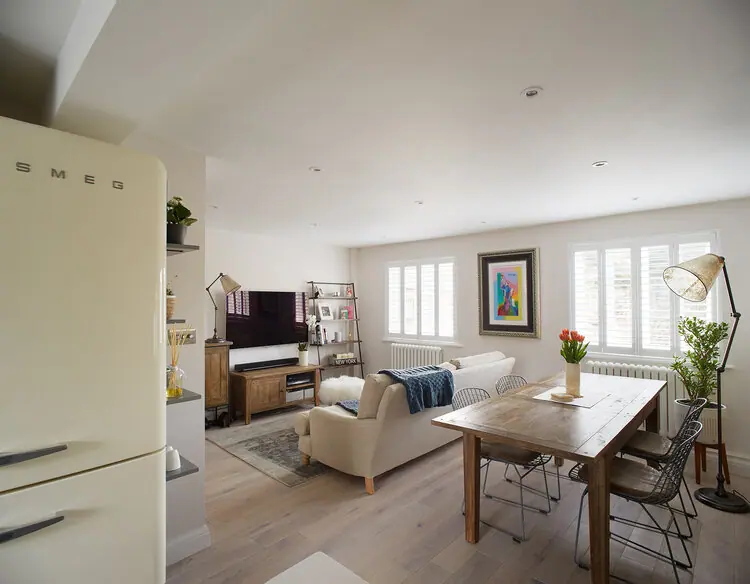Notting Hill Apartment in Notting Hill, W11, interior design and bespoke joinery by Studio Schubert
