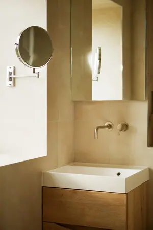 Notting Hill Apartment in Notting Hill, W11, interior design and bespoke joinery by Studio Schubert