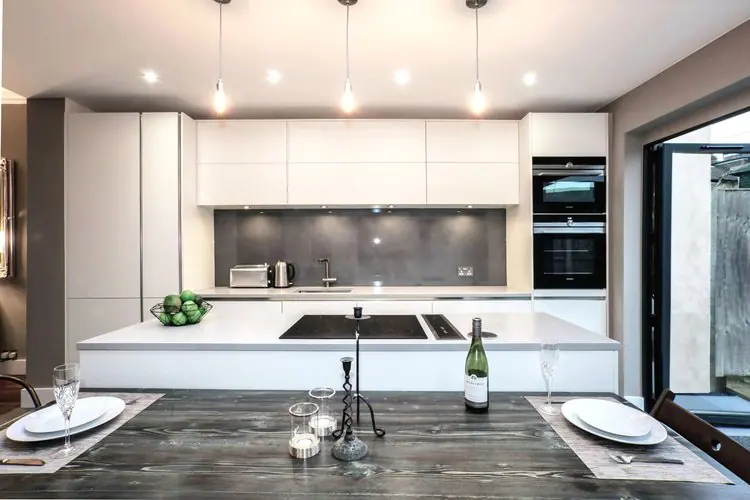 Ealing Kitchen Extension in Ealing, W5, interior design and bespoke joinery by Studio Schubert