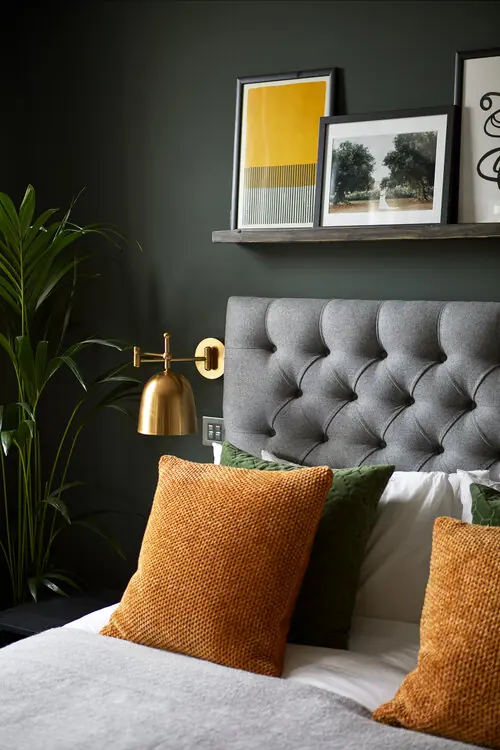 Bayswater Apartment in Bayswater, W2, interior design and bespoke joinery by Studio Schubert