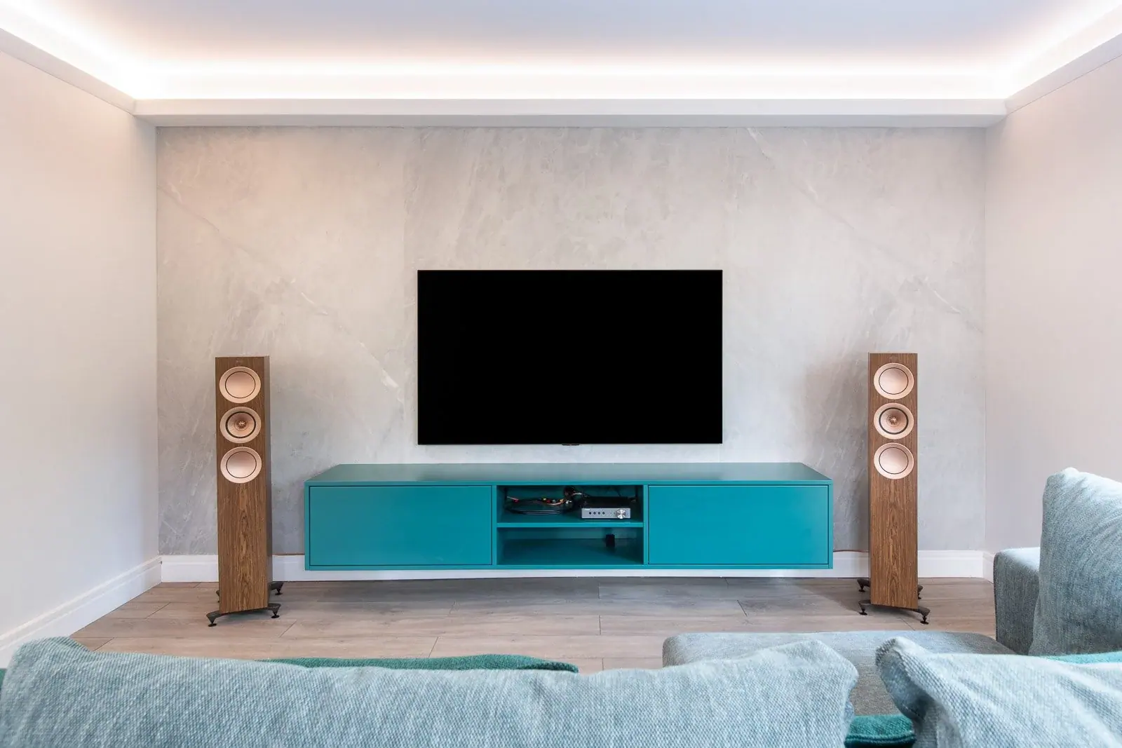 TV Units & Media Walls in London, interior design and bespoke joinery by Studio Schubert