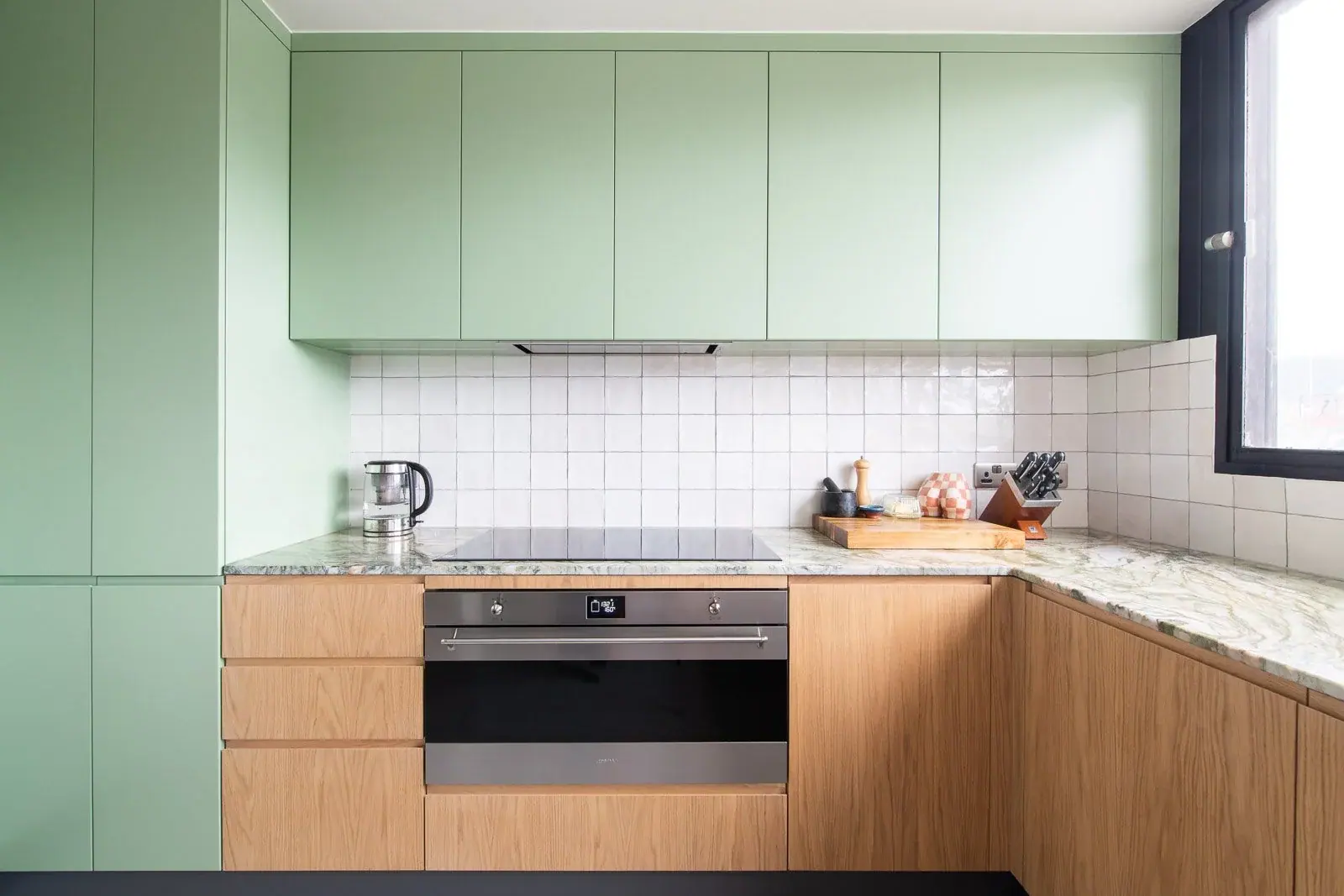 Westminster Grade II* Listed Flat in Westminster, SW1, interior design and bespoke joinery by Studio Schubert